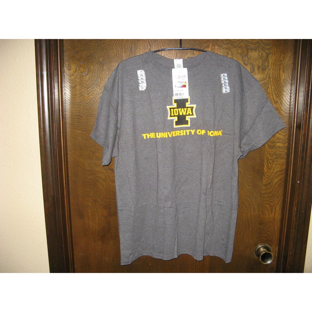 Mens The University of Iowa Hawkeye Logo Grey T-Shirt Size XL NWT NEW WITH TAGS